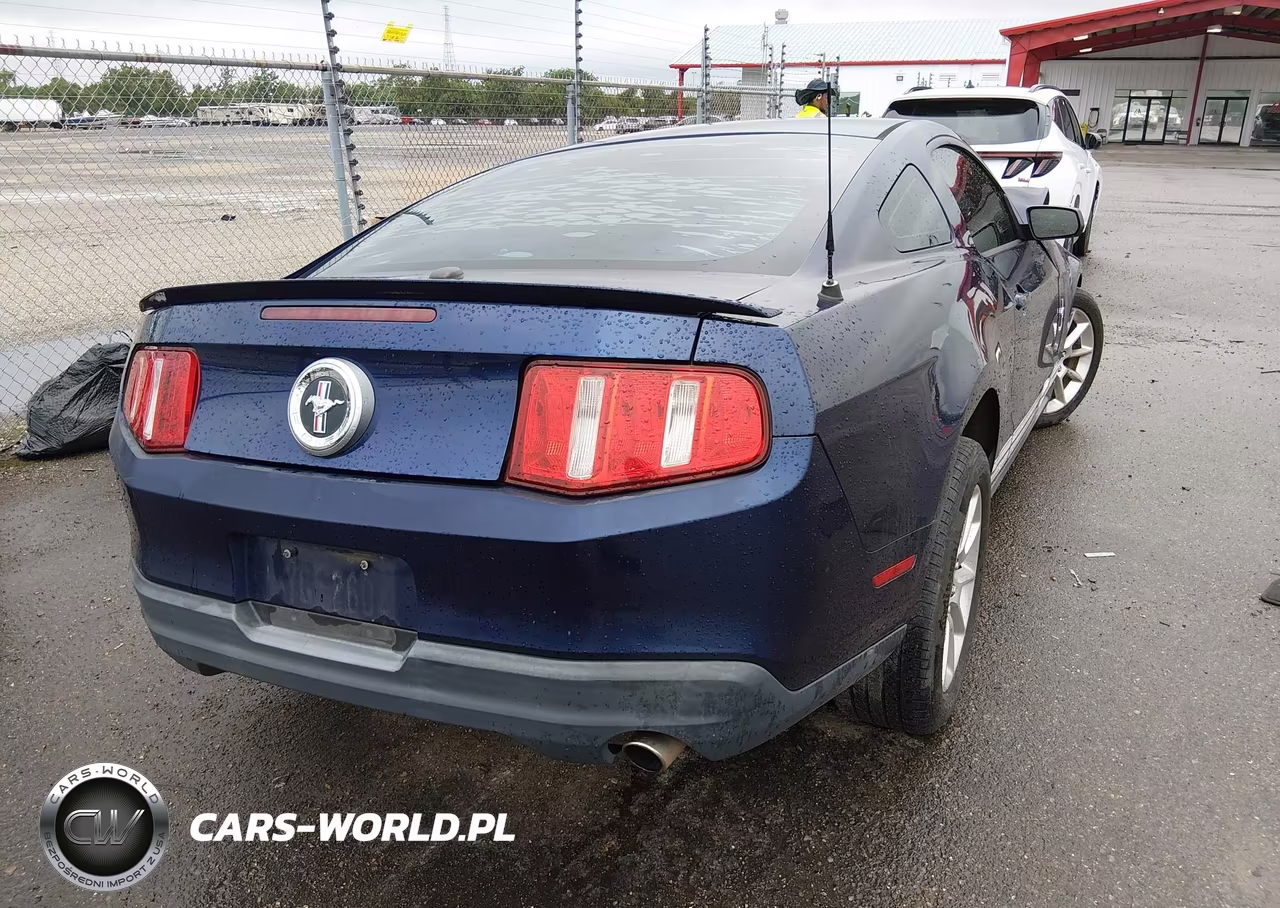 2010 Ford Mustang V6-V6 Premium VIN:1ZVBP8AN6A5112400 - 4