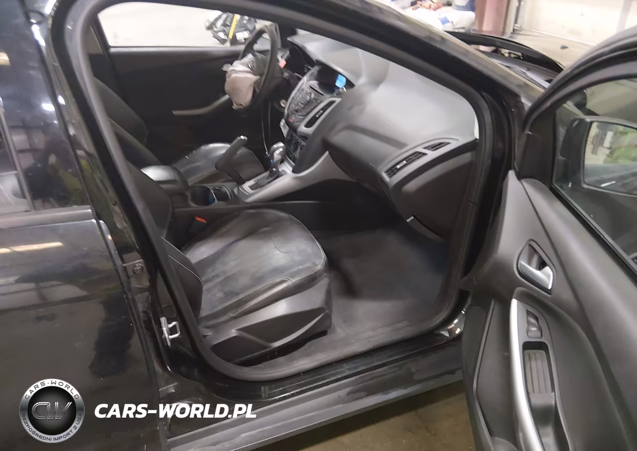 2014 Ford Focus Se VIN:1FADP3K25EL326031 - 5