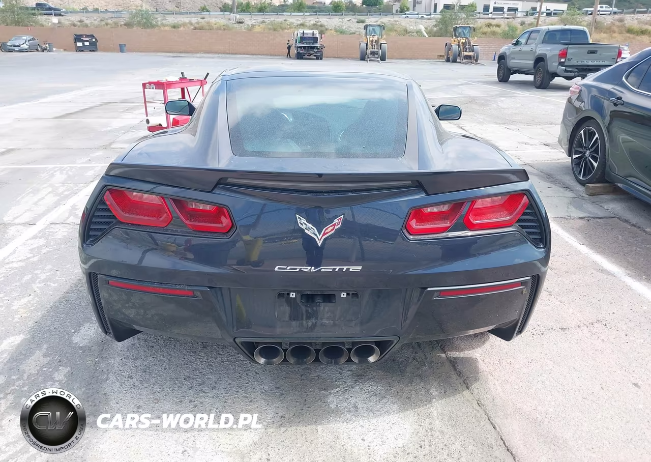 2015 Chevrolet Corvette Stingray Z51 VIN:1G1YM2D70F5111582 - 17