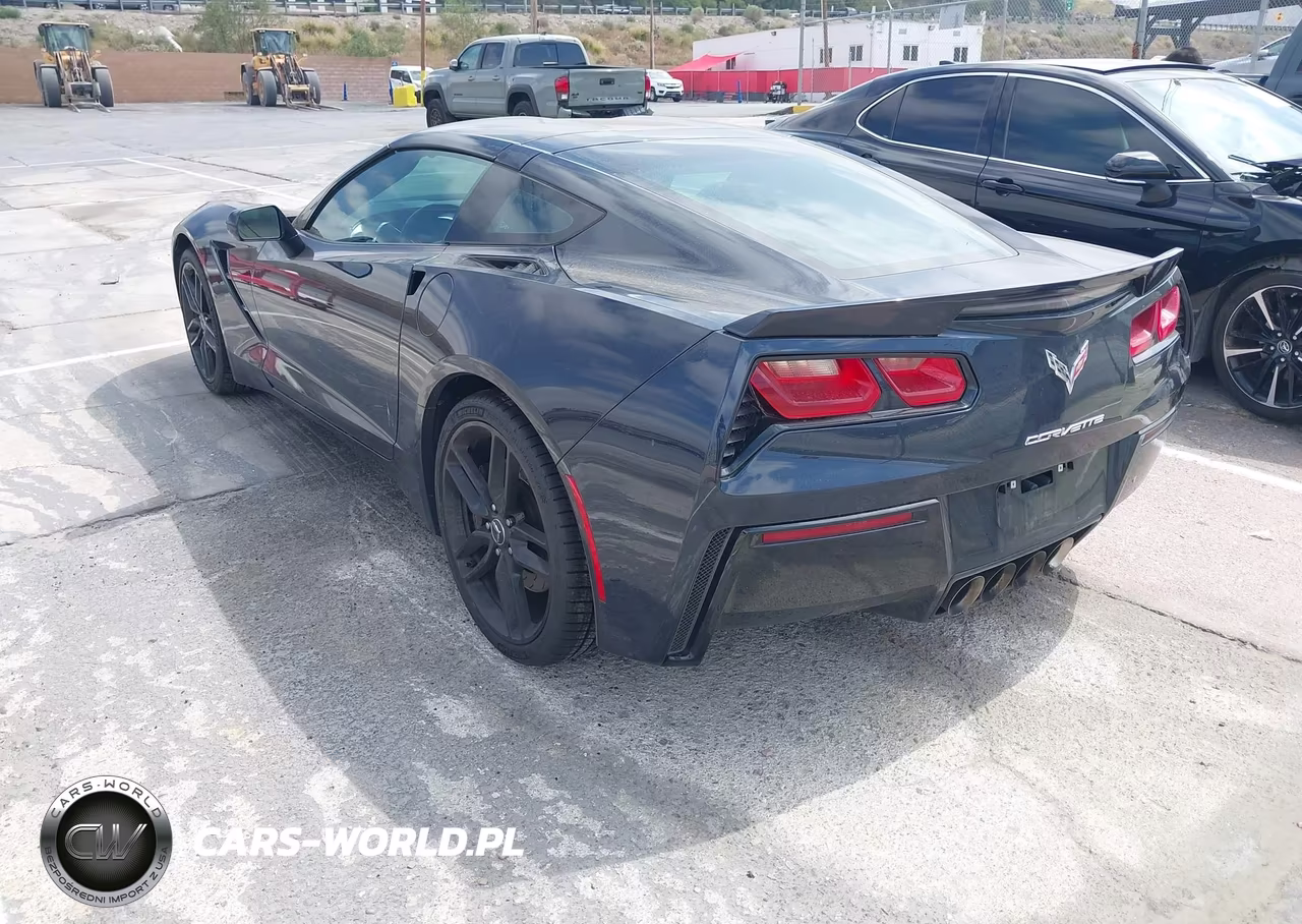 2015 Chevrolet Corvette Stingray Z51 VIN:1G1YM2D70F5111582 - 3