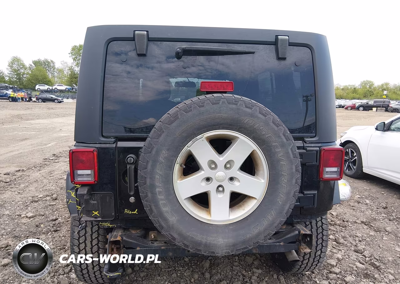 2017 Jeep Wrangler Unlimited Sport 4X4 VIN:1C4BJWDG5HL527865 - 17