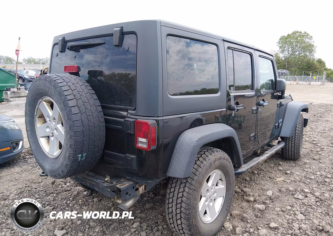 2017 Jeep Wrangler Unlimited Sport 4X4 VIN:1C4BJWDG5HL527865 - 4