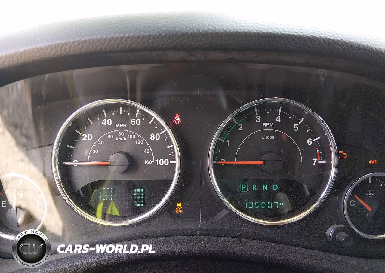 2017 Jeep Wrangler Unlimited Sport 4X4 VIN:1C4BJWDG5HL527865 - 7