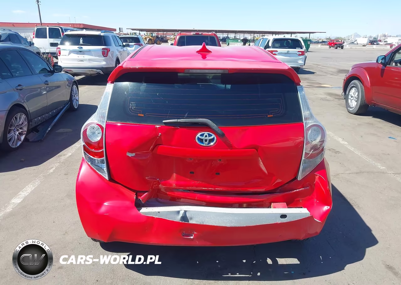 2012 Toyota Prius C Two VIN:JTDKDTB30C1526827 - 6