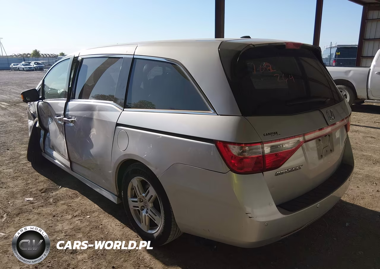 2012 Honda Odyssey Touring-Touring Elite VIN:5FNRL5H96CB092087 - 3