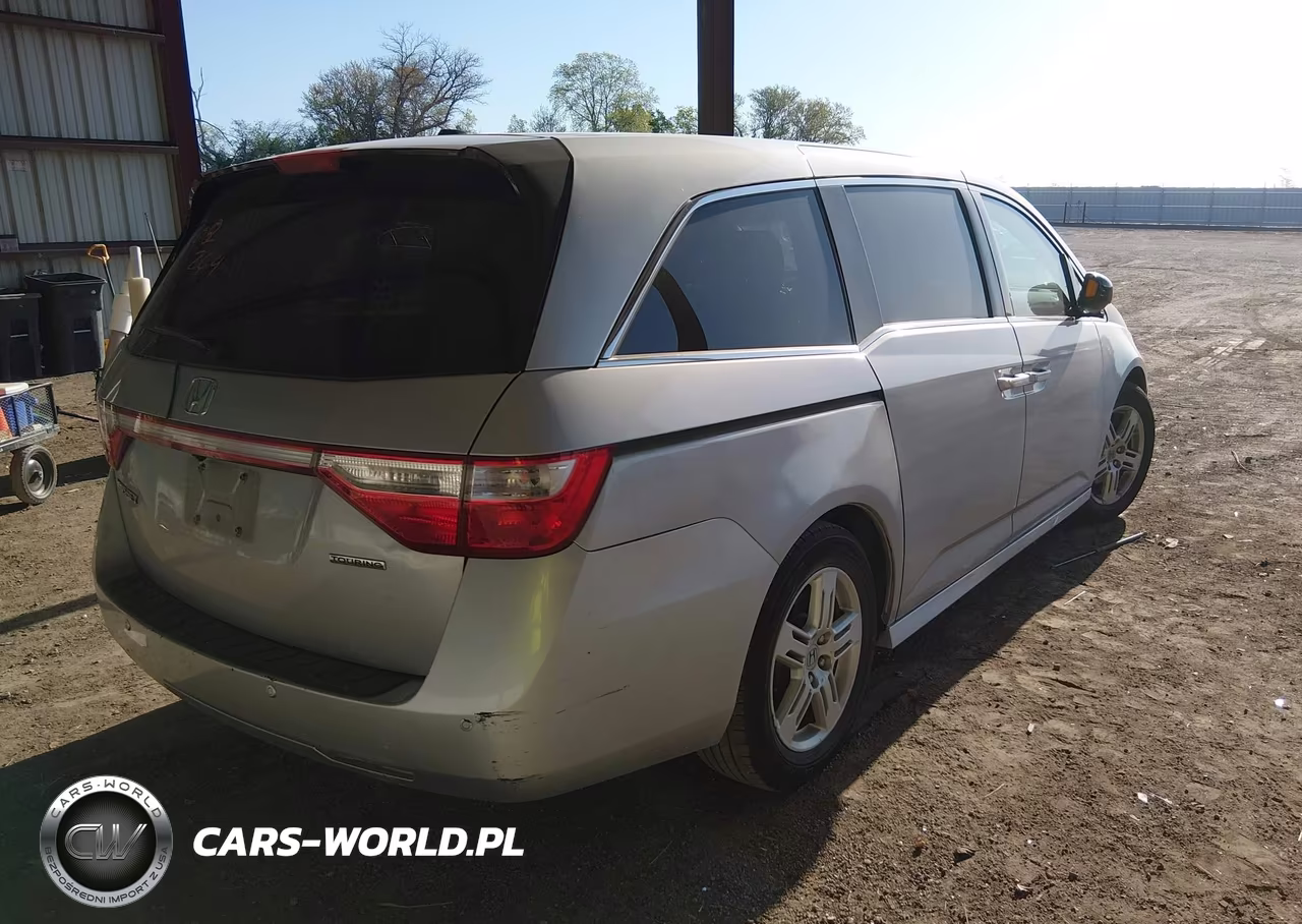 2012 Honda Odyssey Touring-Touring Elite VIN:5FNRL5H96CB092087 - 4