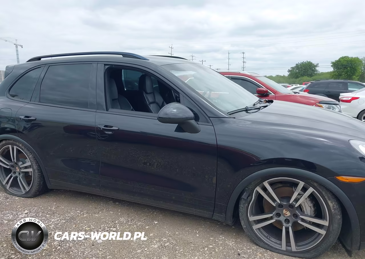 2013 Porsche Cayenne S VIN:WP1AB2A26DLA80515 - 13