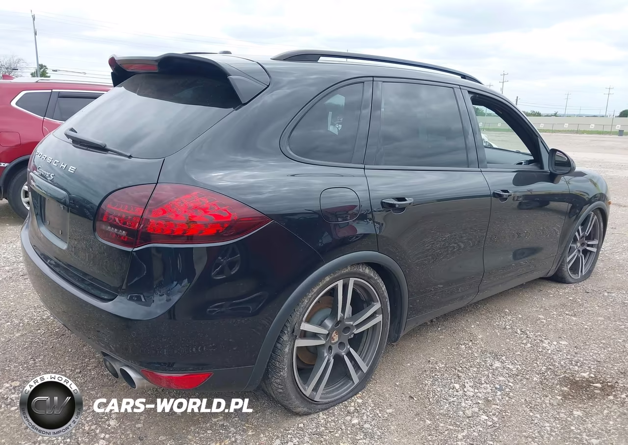 2013 Porsche Cayenne S VIN:WP1AB2A26DLA80515 - 4