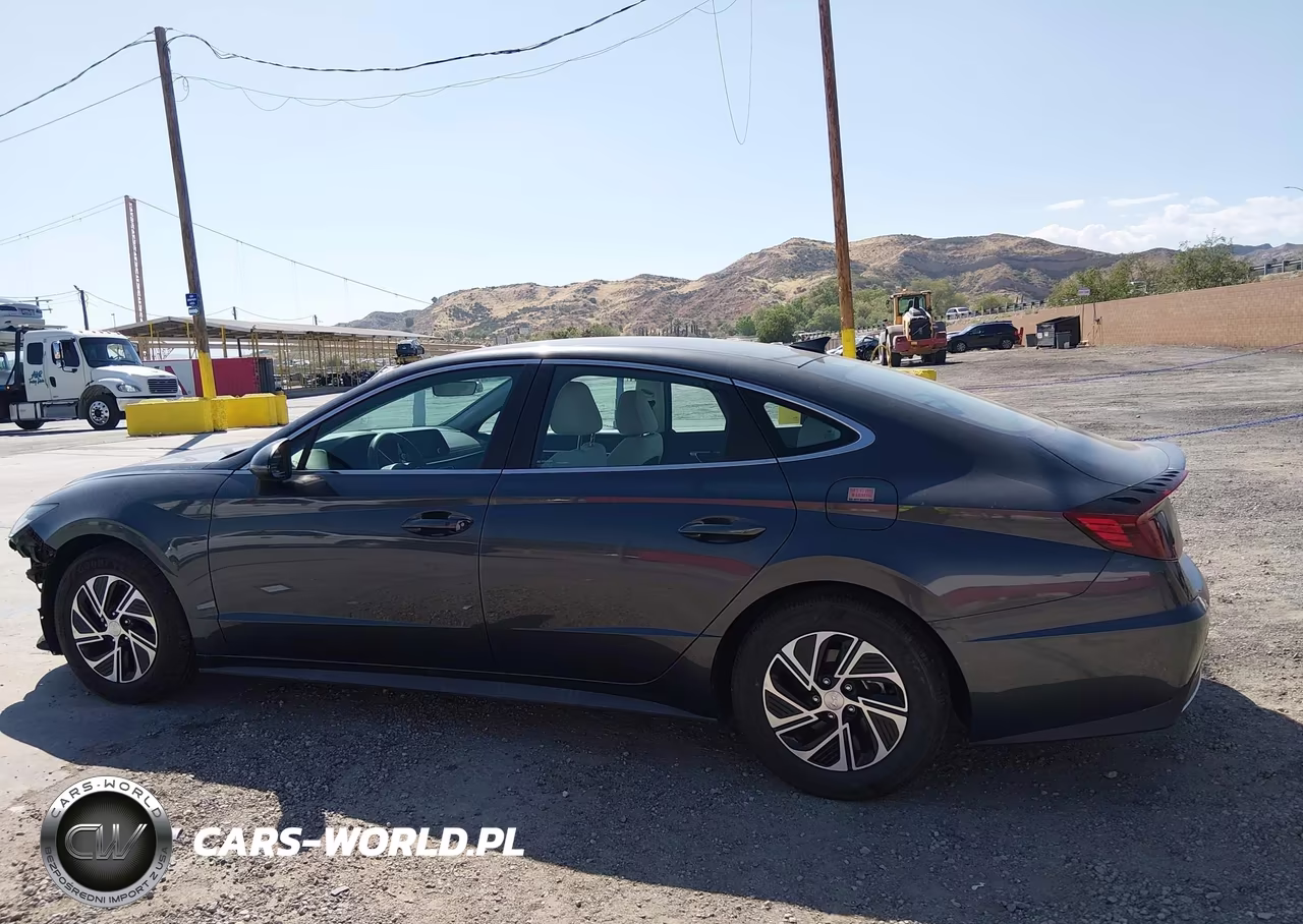 2021 Hyundai Sonata Blue VIN:KMHL24JJ2MA030666 - 16