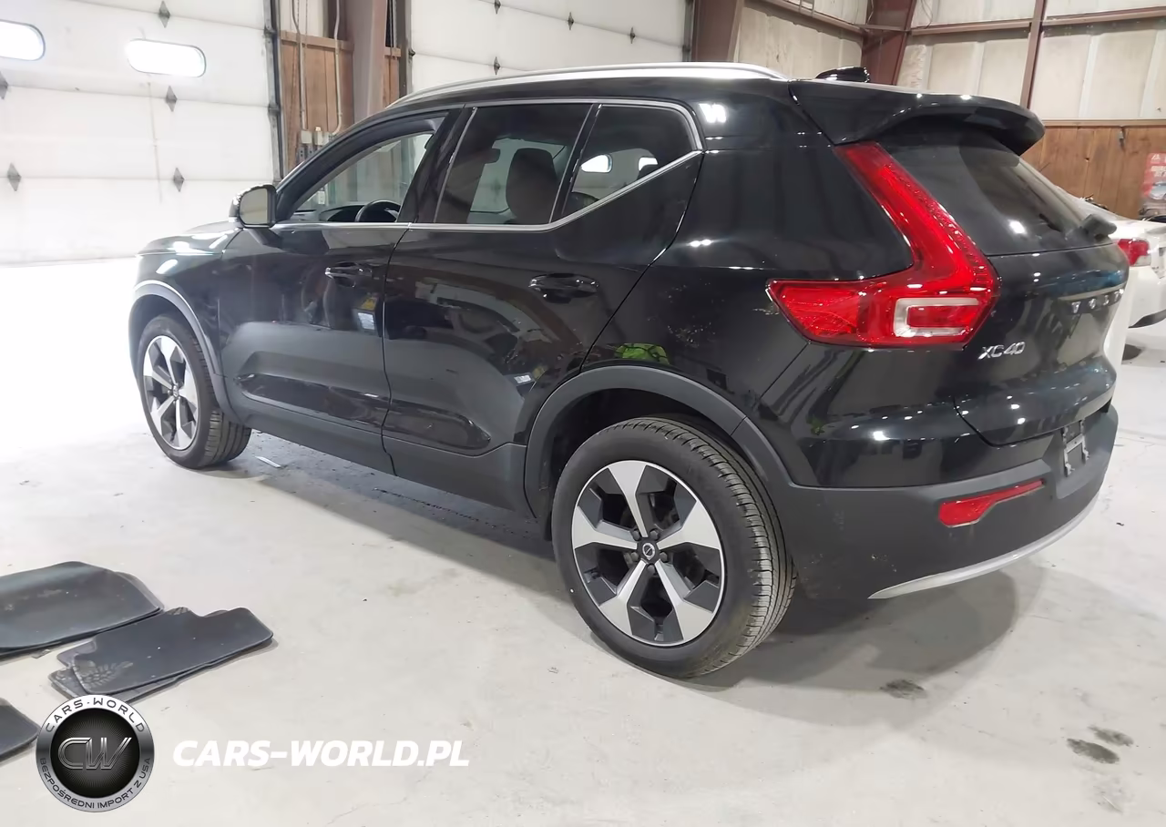 2025 Volvo Xc40 B5 Plus Bright Theme VIN:YV4L12UEXS2513465 - 3