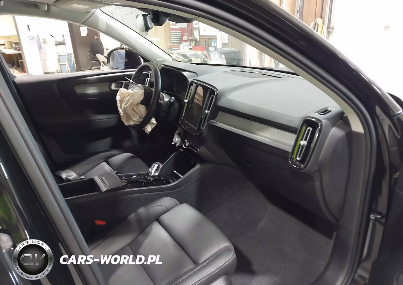 2025 Volvo Xc40 B5 Plus Bright Theme VIN:YV4L12UEXS2513465 - 5