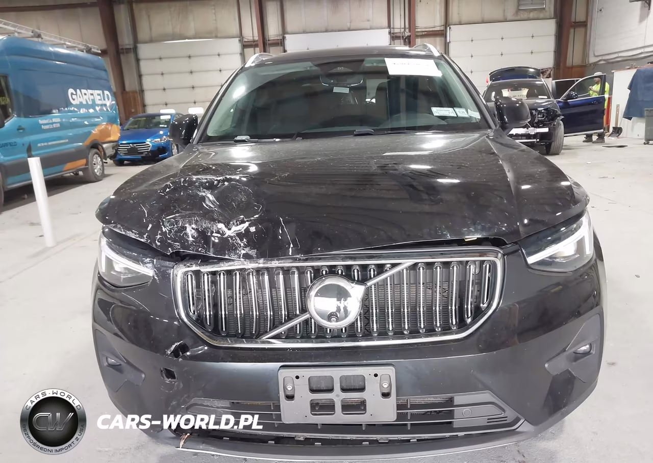 2025 Volvo Xc40 B5 Plus Bright Theme VIN:YV4L12UEXS2513465 - 6