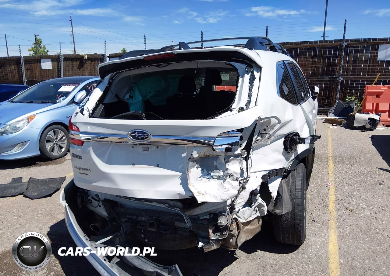2019 Subaru Ascent Premium VIN:4S4WMACD4K3480026 - 4