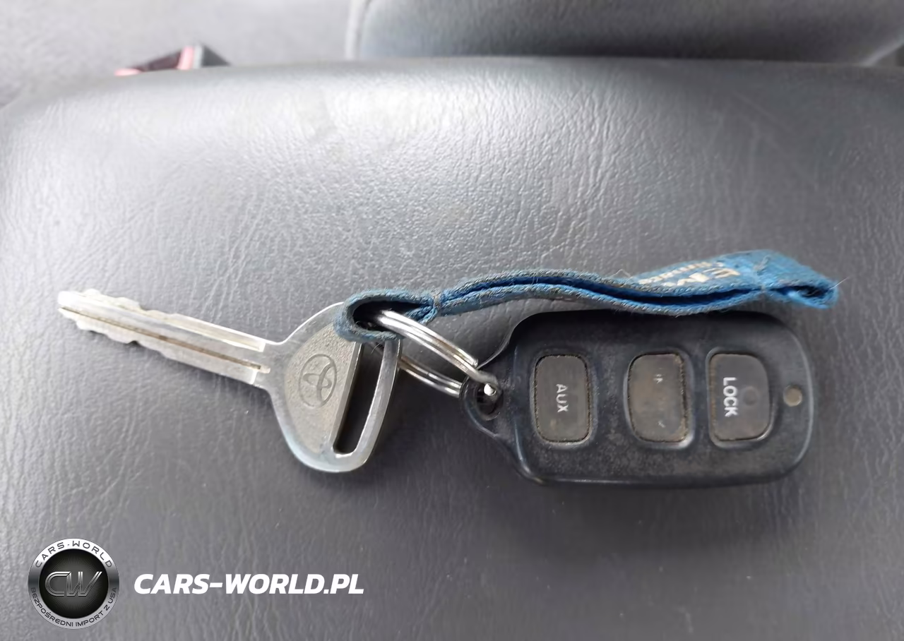 2000 Toyota Camry Ce VIN:4T1BG22KXYU706696 - 11
