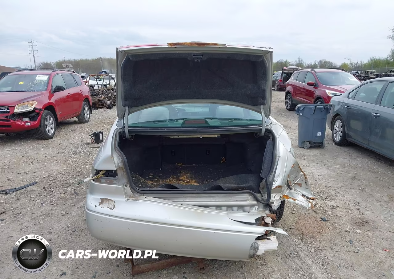 2000 Toyota Camry Ce VIN:4T1BG22KXYU706696 - 17
