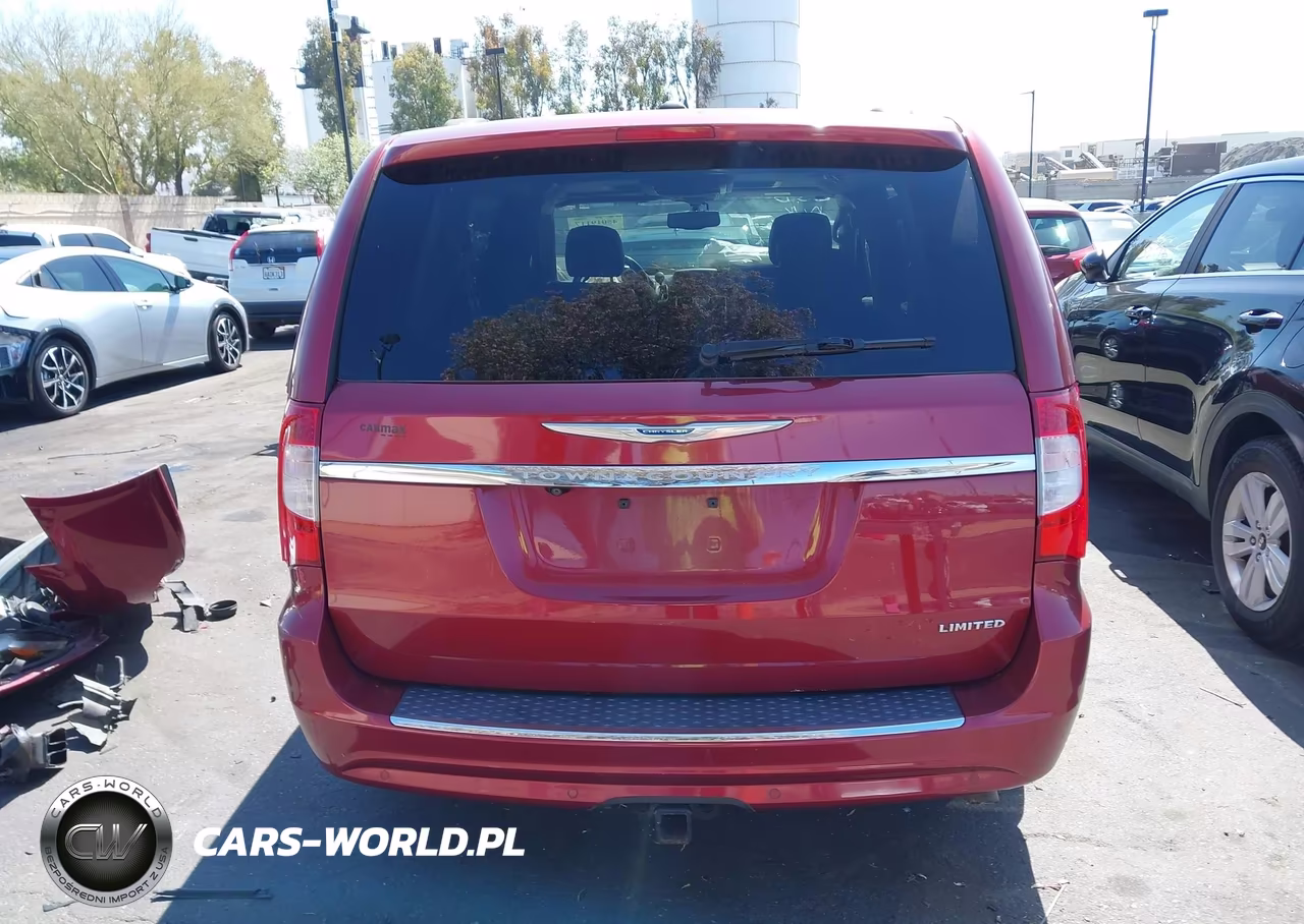 2016 Chrysler Town & Country Limited Platinum VIN:2C4RC1GG2GR135388 - 16