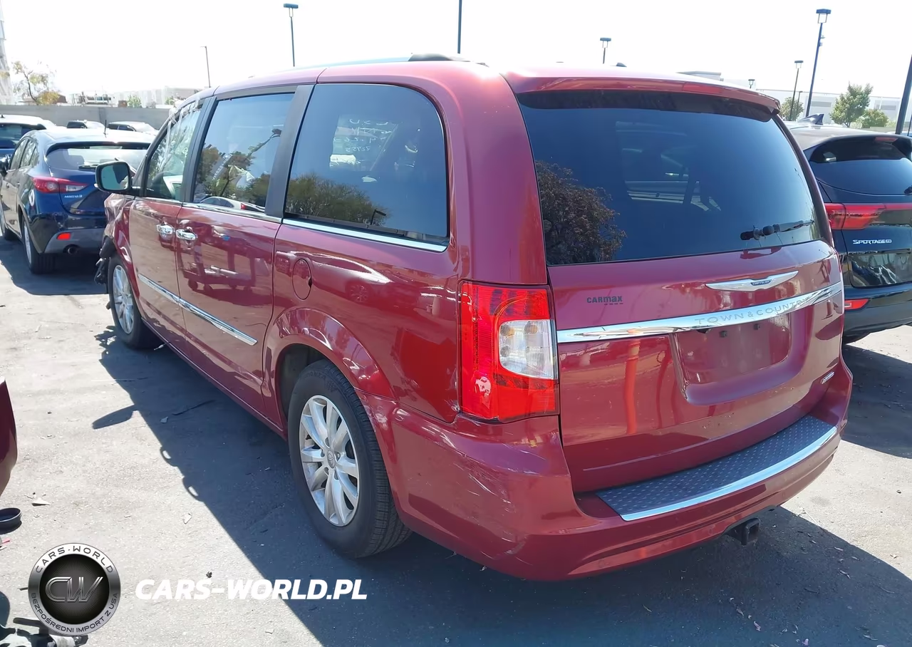 2016 Chrysler Town & Country Limited Platinum VIN:2C4RC1GG2GR135388 - 3