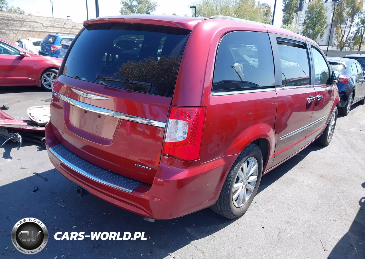 2016 Chrysler Town & Country Limited Platinum VIN:2C4RC1GG2GR135388 - 4