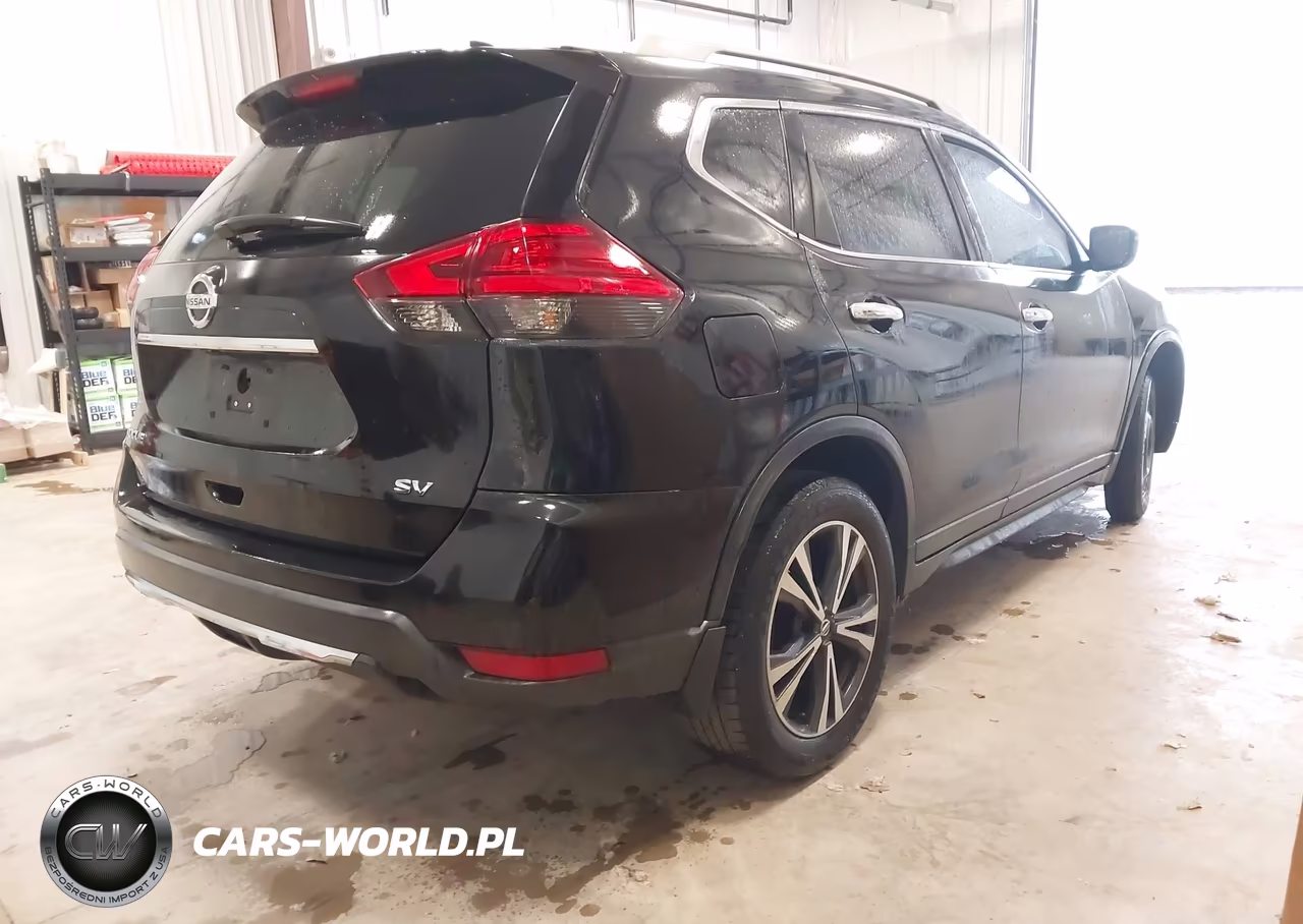 2017 Nissan Rogue Sv VIN:5N1AT2MT4HC835956 - 4