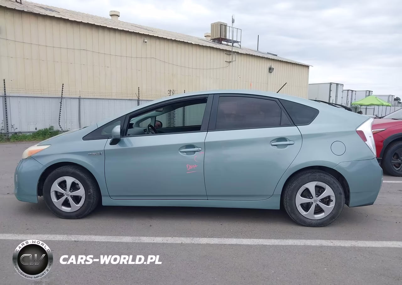 2015 Toyota Prius Four VIN:JTDKN3DU7F1913947 - 14