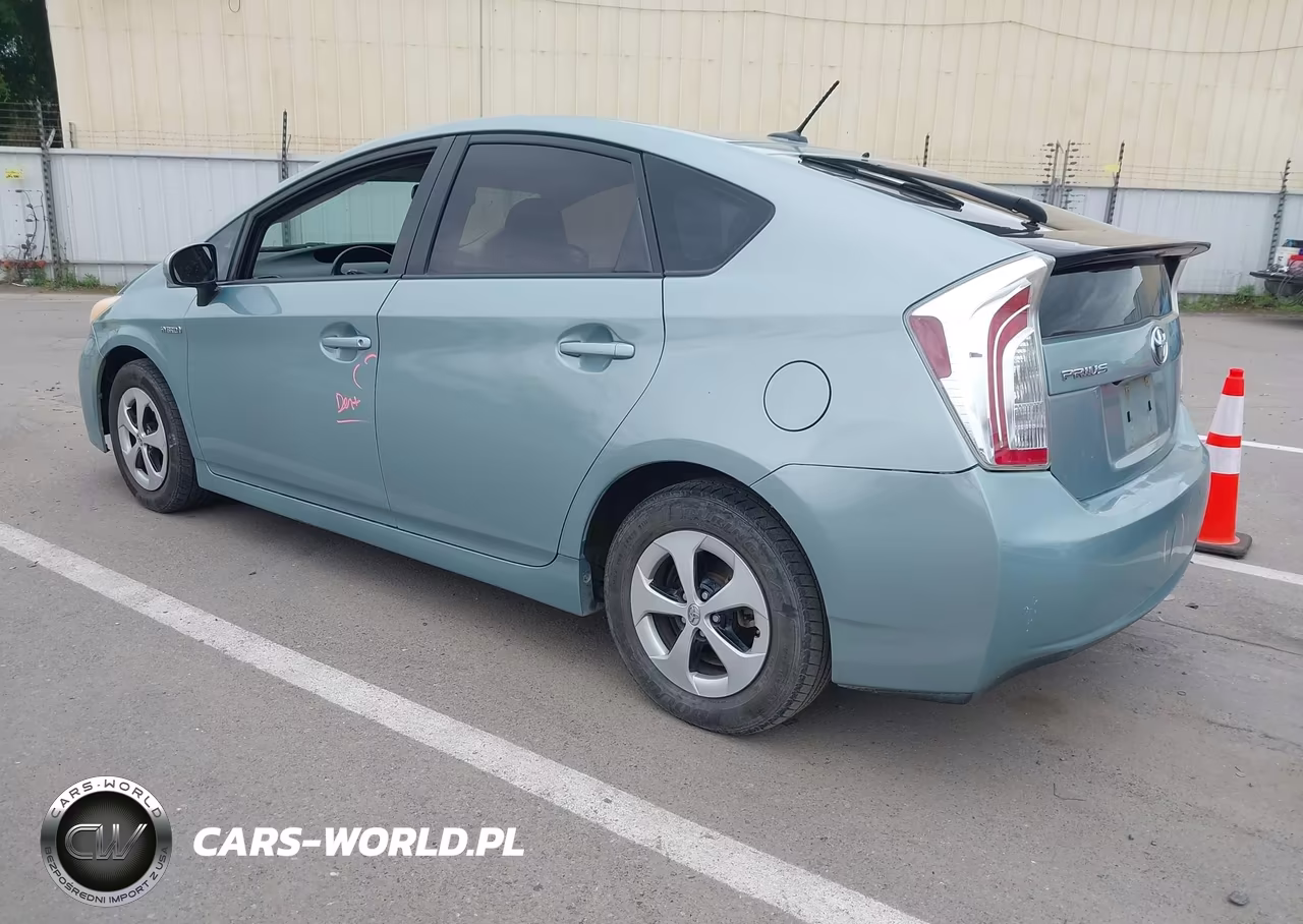 2015 Toyota Prius Four VIN:JTDKN3DU7F1913947 - 3
