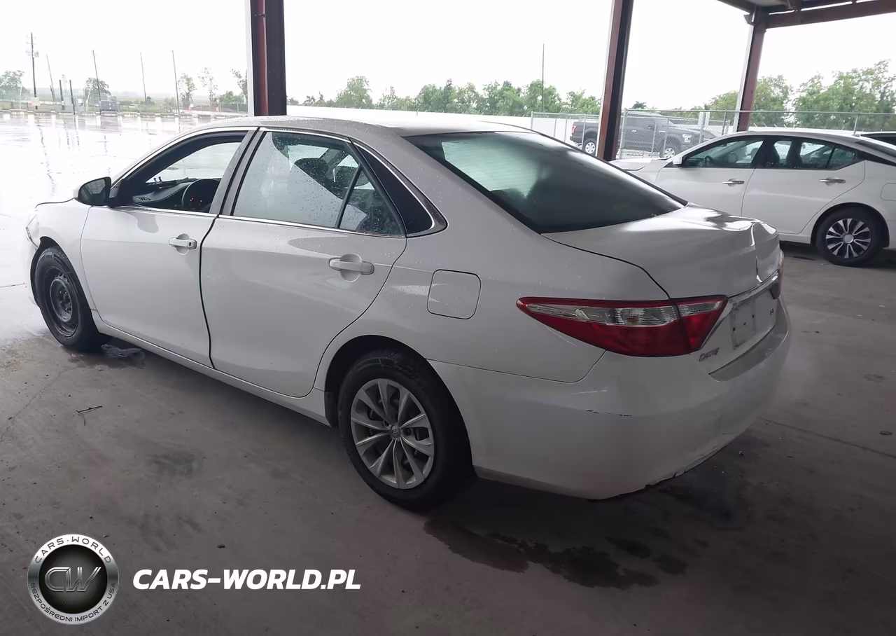 2015 Toyota Camry Le VIN:4T1BF1FK2FU008300 - 3