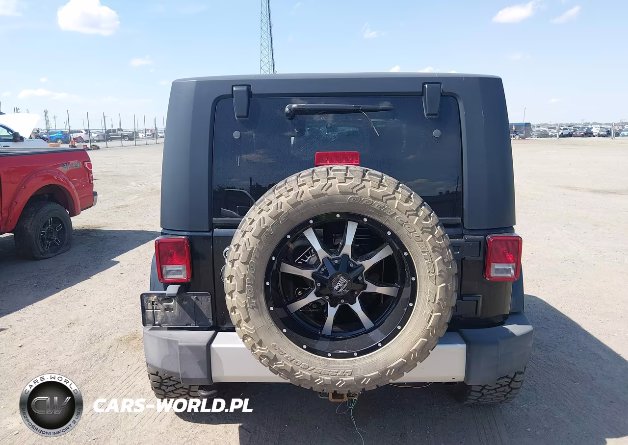 2010 Jeep Wrangler Sahara VIN:1J4AA5D17AL123208 - 17