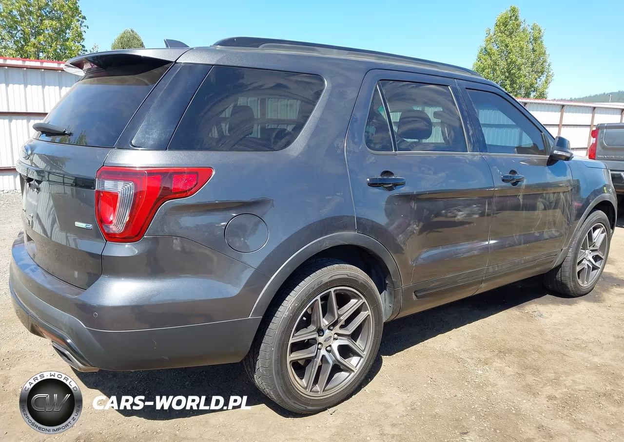 2016 Ford Explorer Sport VIN:1FM5K8GT5GGA85476 - 4