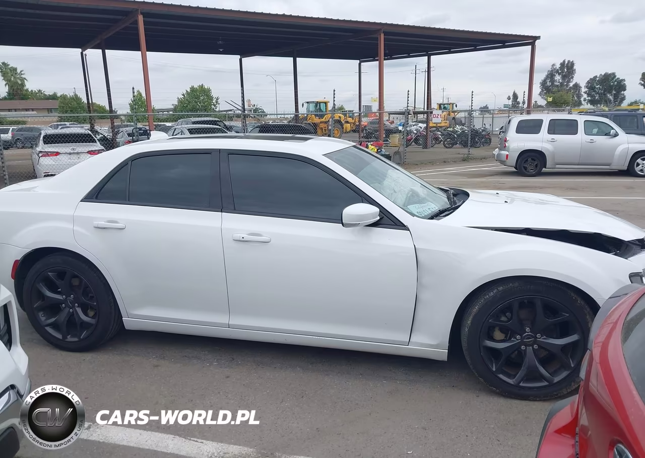 2022 Chrysler 300 S VIN:2C3CCABG7NH214396 - 13