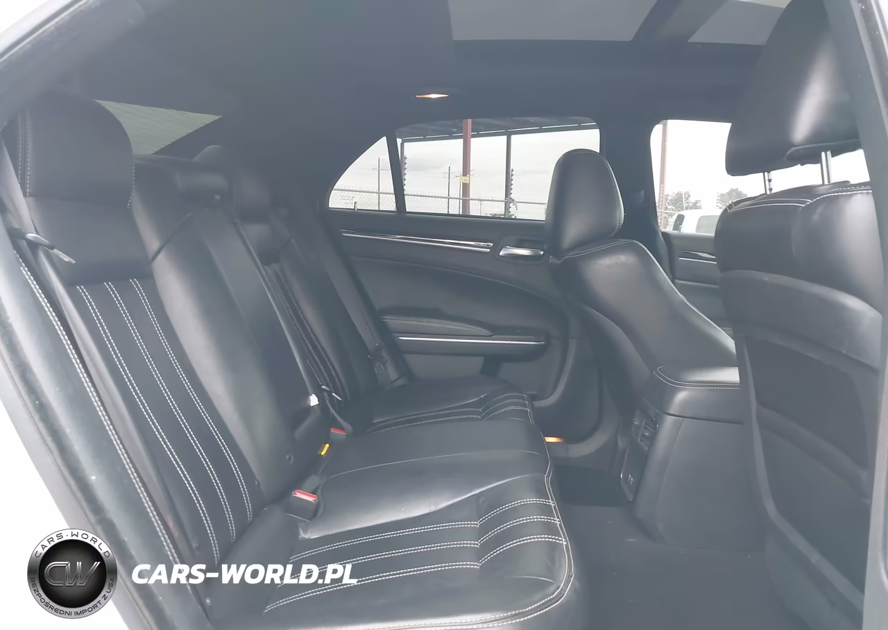 2022 Chrysler 300 S VIN:2C3CCABG7NH214396 - 8