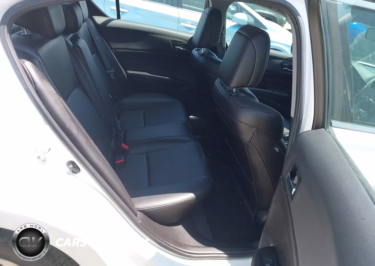 2018 Acura Ilx Acurawatch Plus Package VIN:19UDE2F32JA002071 - 8