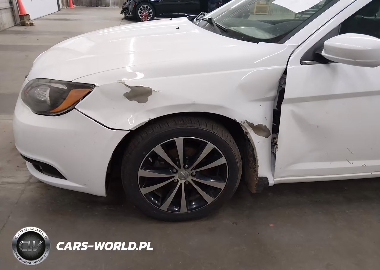 2013 Chrysler 200 Touring VIN:1C3CCBBG6DN726663 - 6