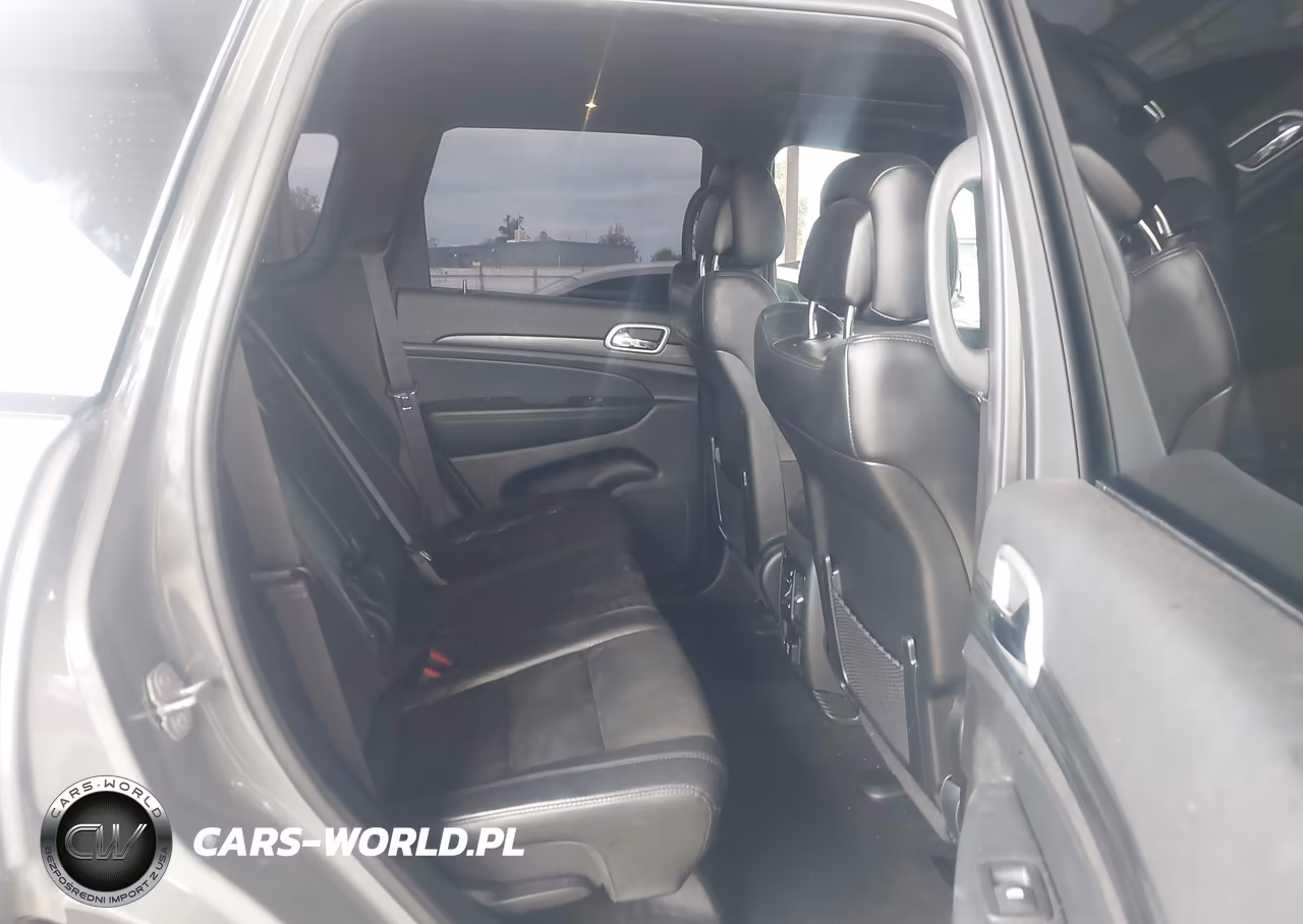 2021 Jeep Grand Cherokee Laredo X 4X4 VIN:1C4RJFAG8MC651951 - 8
