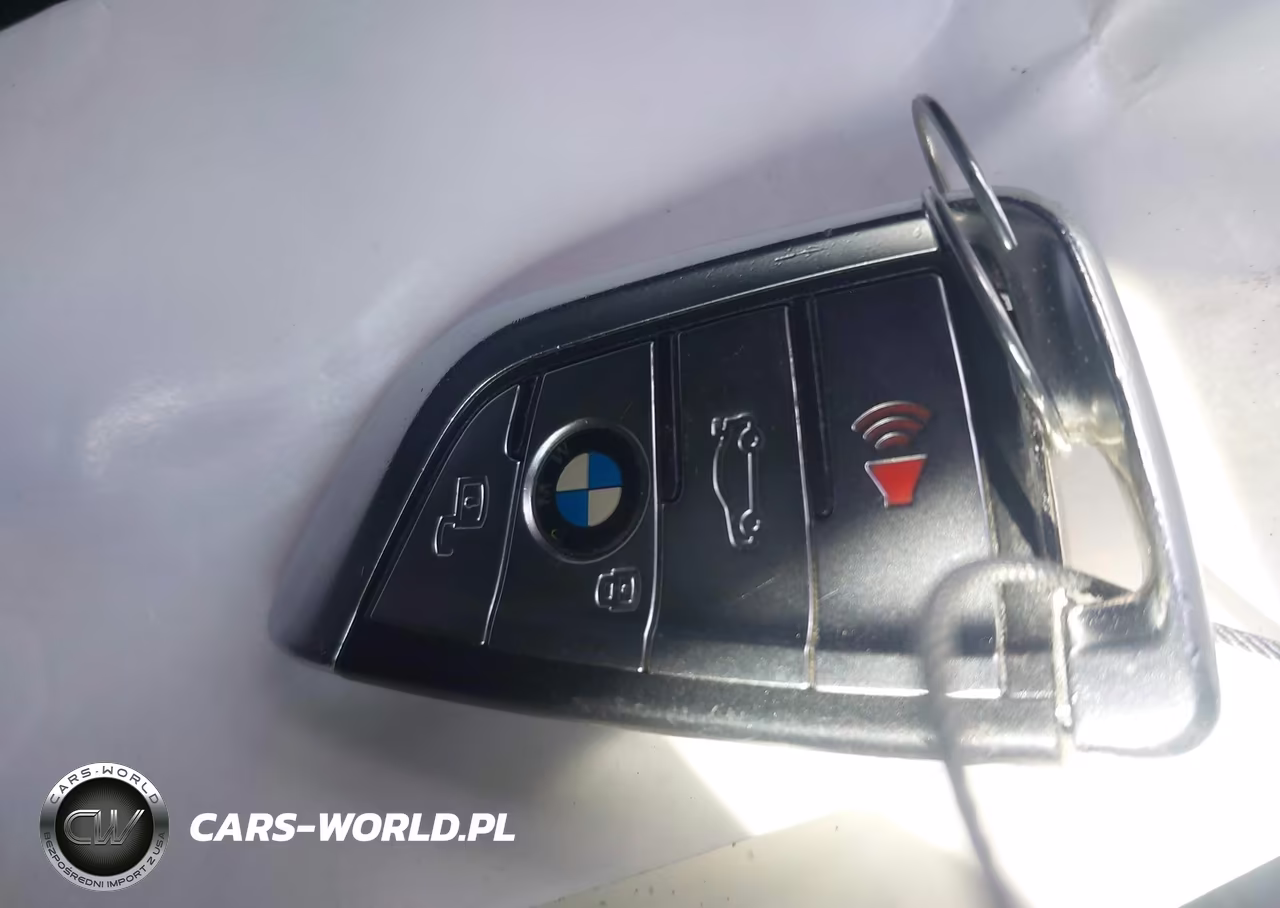 2023 BMW M8 Coupe VIN:WBSGV0C00PCL61824 - 11