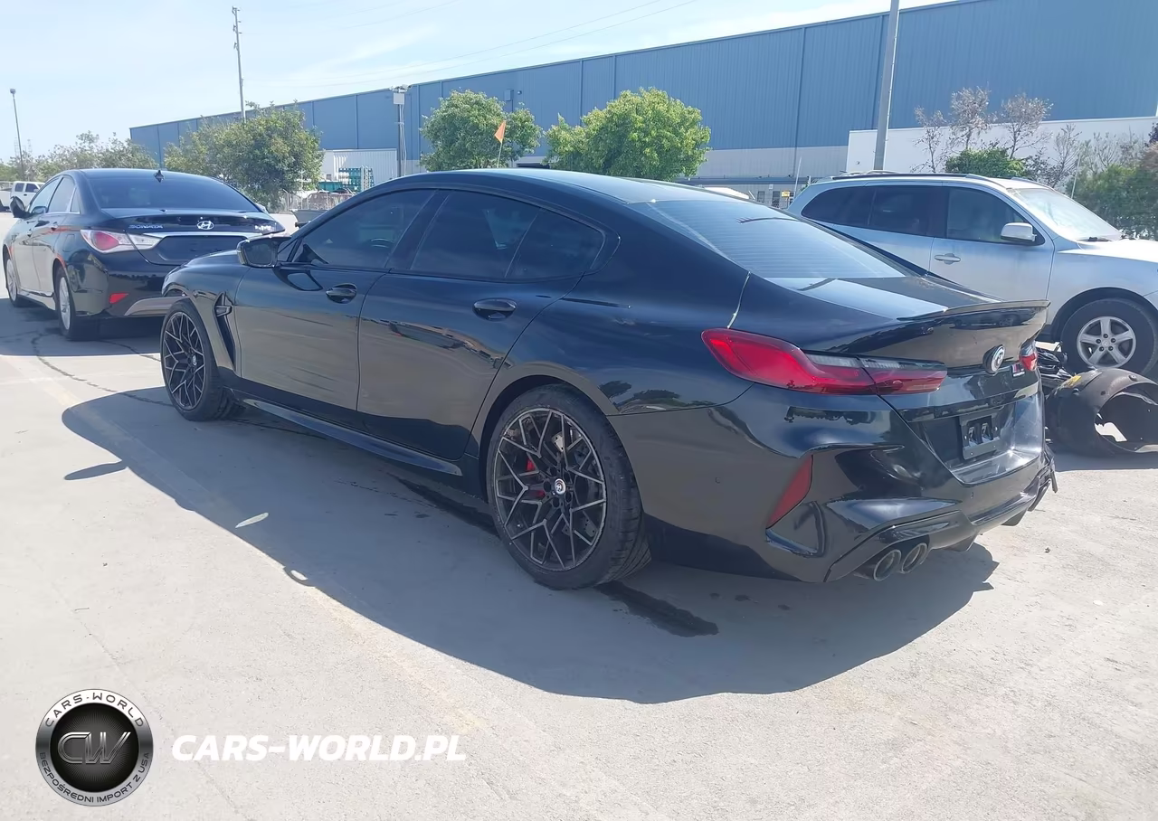 2023 BMW M8 Coupe VIN:WBSGV0C00PCL61824 - 3