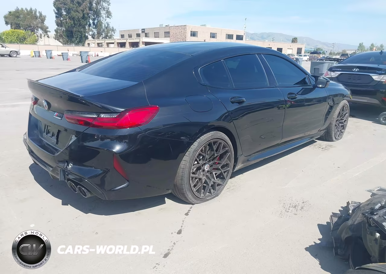 2023 BMW M8 Coupe VIN:WBSGV0C00PCL61824 - 4
