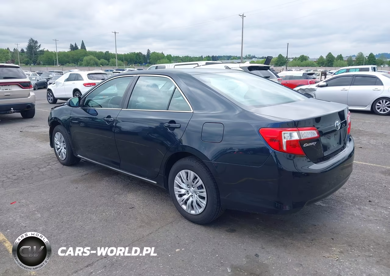 2014 Toyota Camry Le VIN:4T4BF1FK9ER393780 - 3