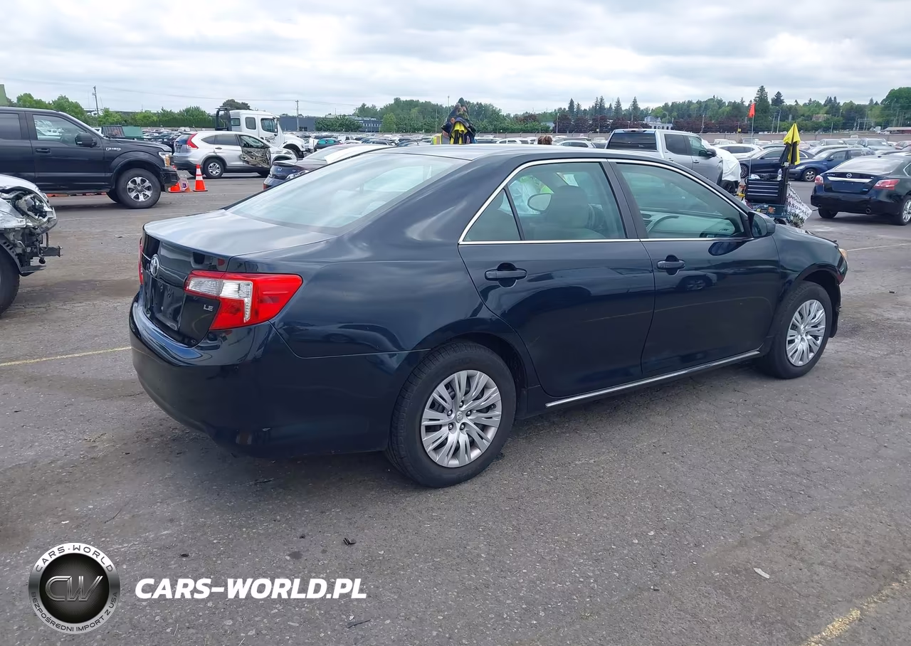 2014 Toyota Camry Le VIN:4T4BF1FK9ER393780 - 4