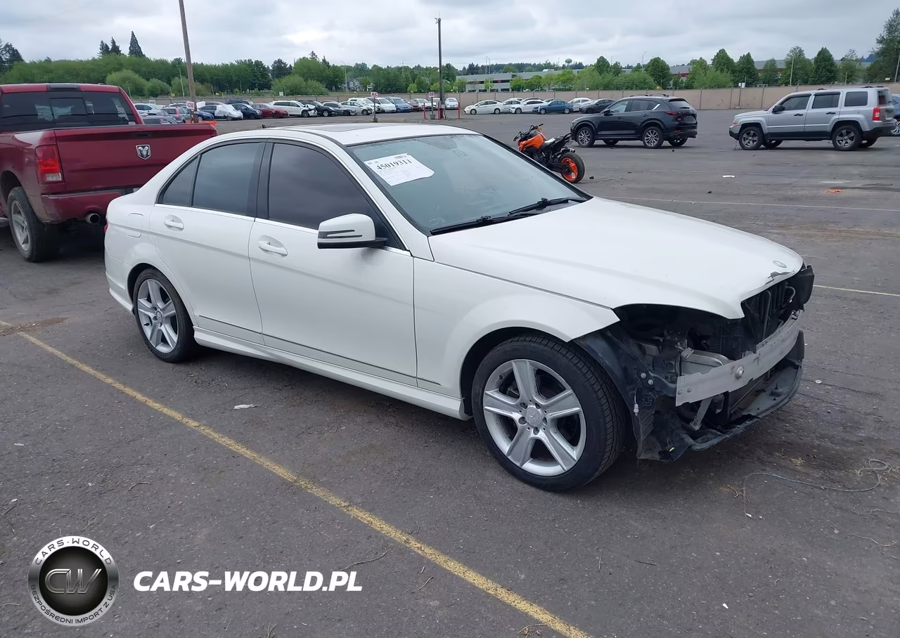 2010 Mercedes-Benz C 300 Luxury-Sport – zdjęcie 1 z 17
