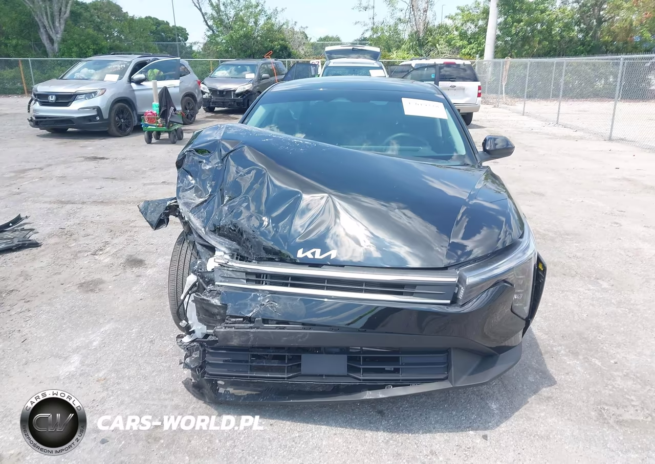 2025 Kia K4 Lxs VIN:3KPFT4DE8SE195970 - 6