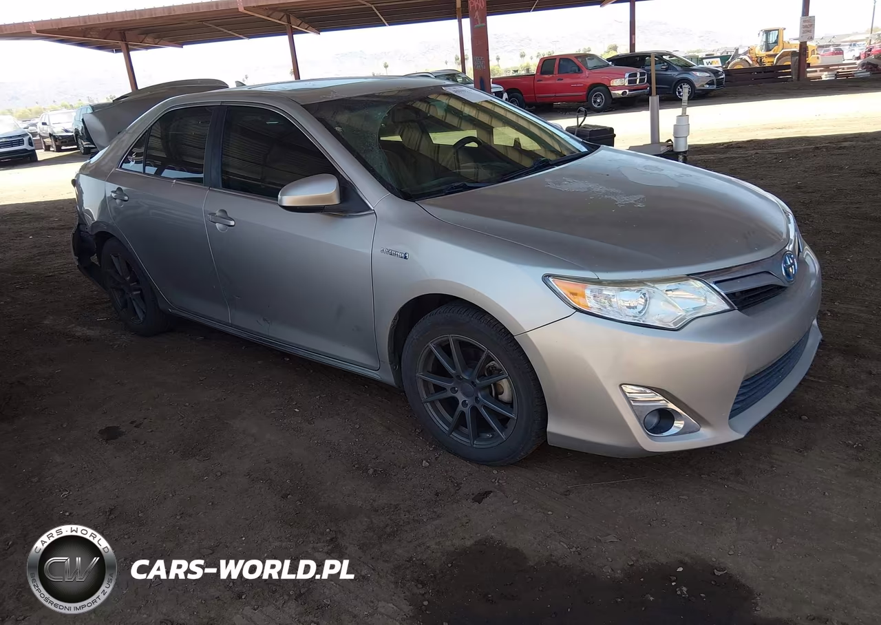 2014 Toyota Camry Hybrid Xle