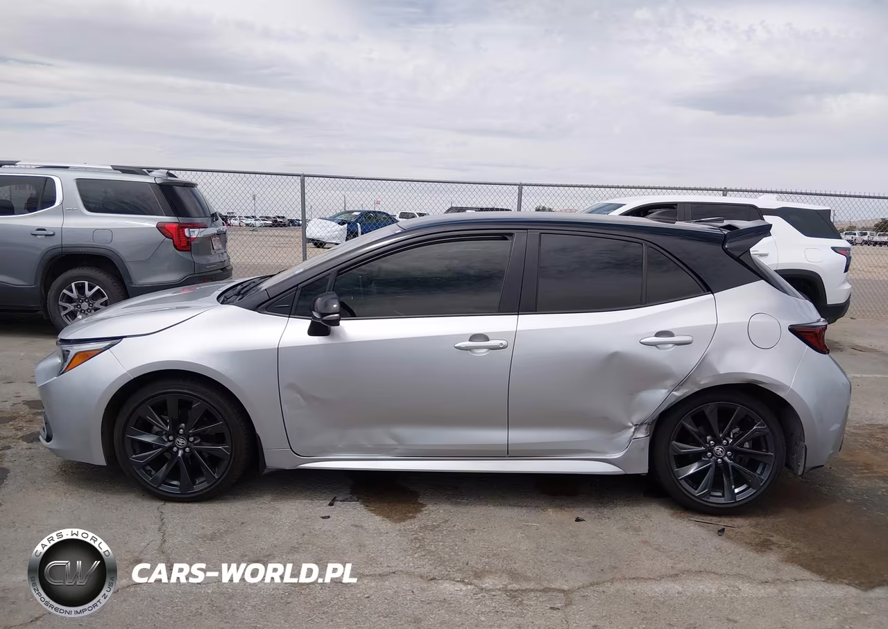 2025 Toyota Corolla Xse VIN:JTNC4MBE6S3241401 - 14