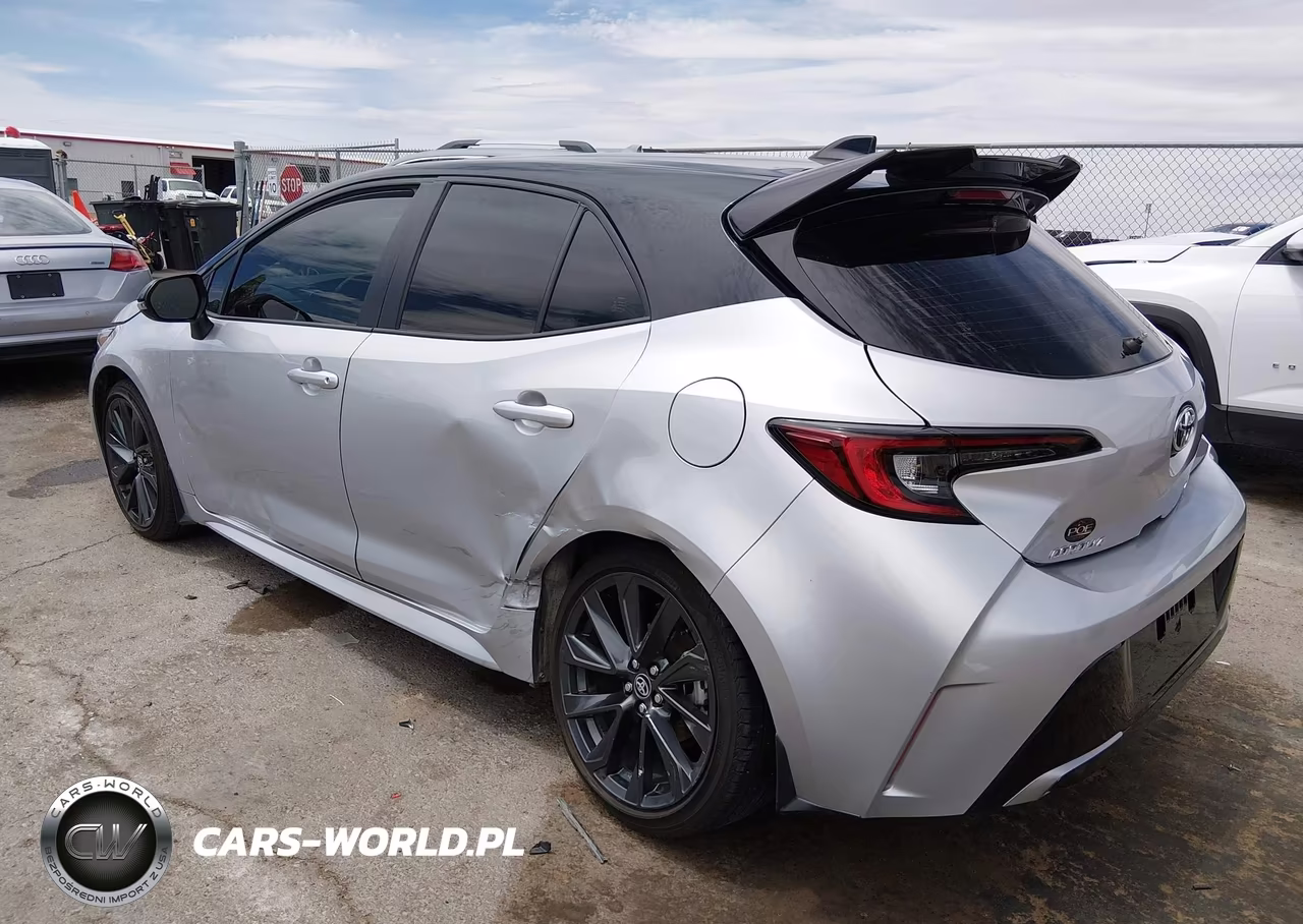 2025 Toyota Corolla Xse VIN:JTNC4MBE6S3241401 - 3