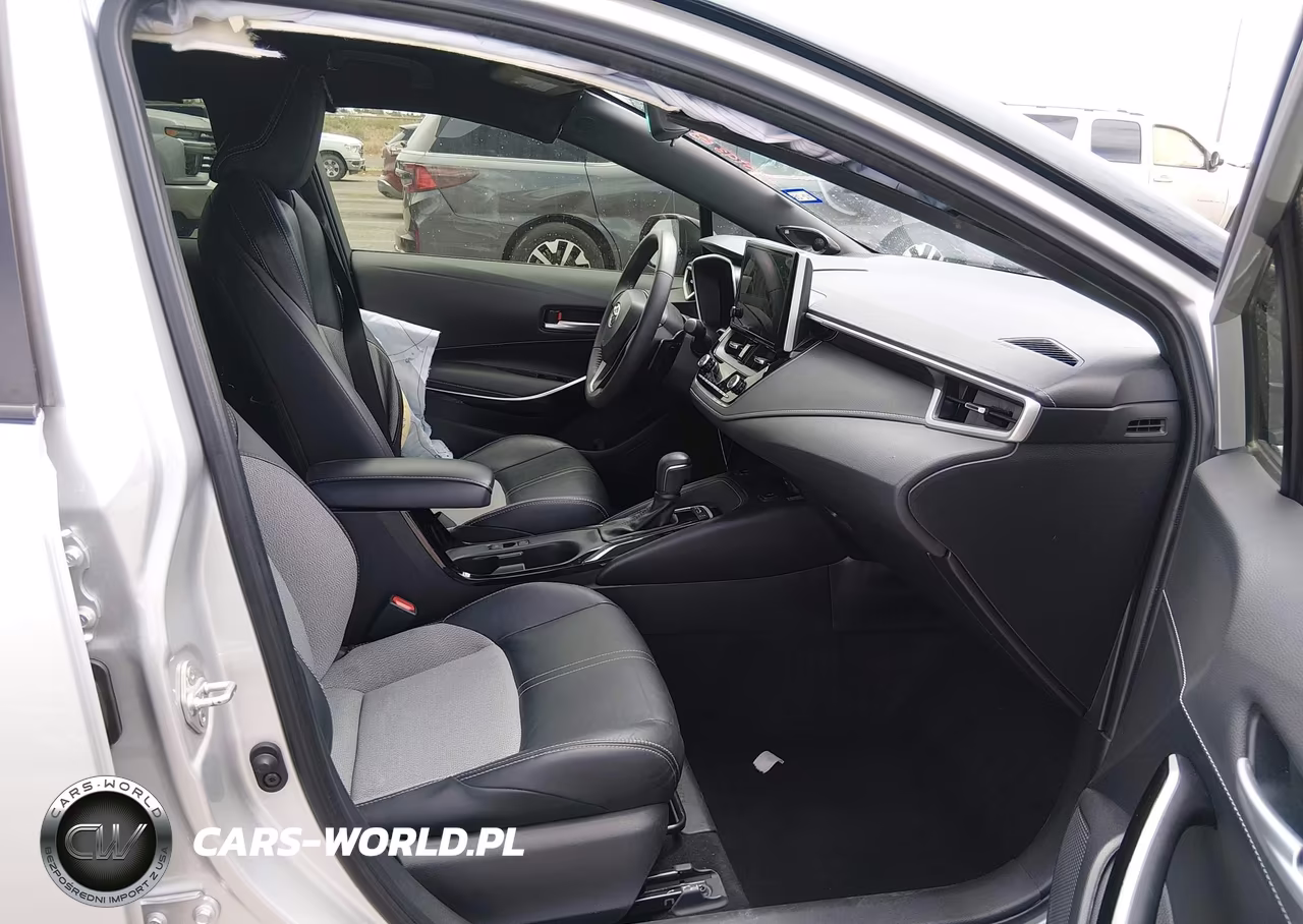 2025 Toyota Corolla Xse VIN:JTNC4MBE6S3241401 - 5