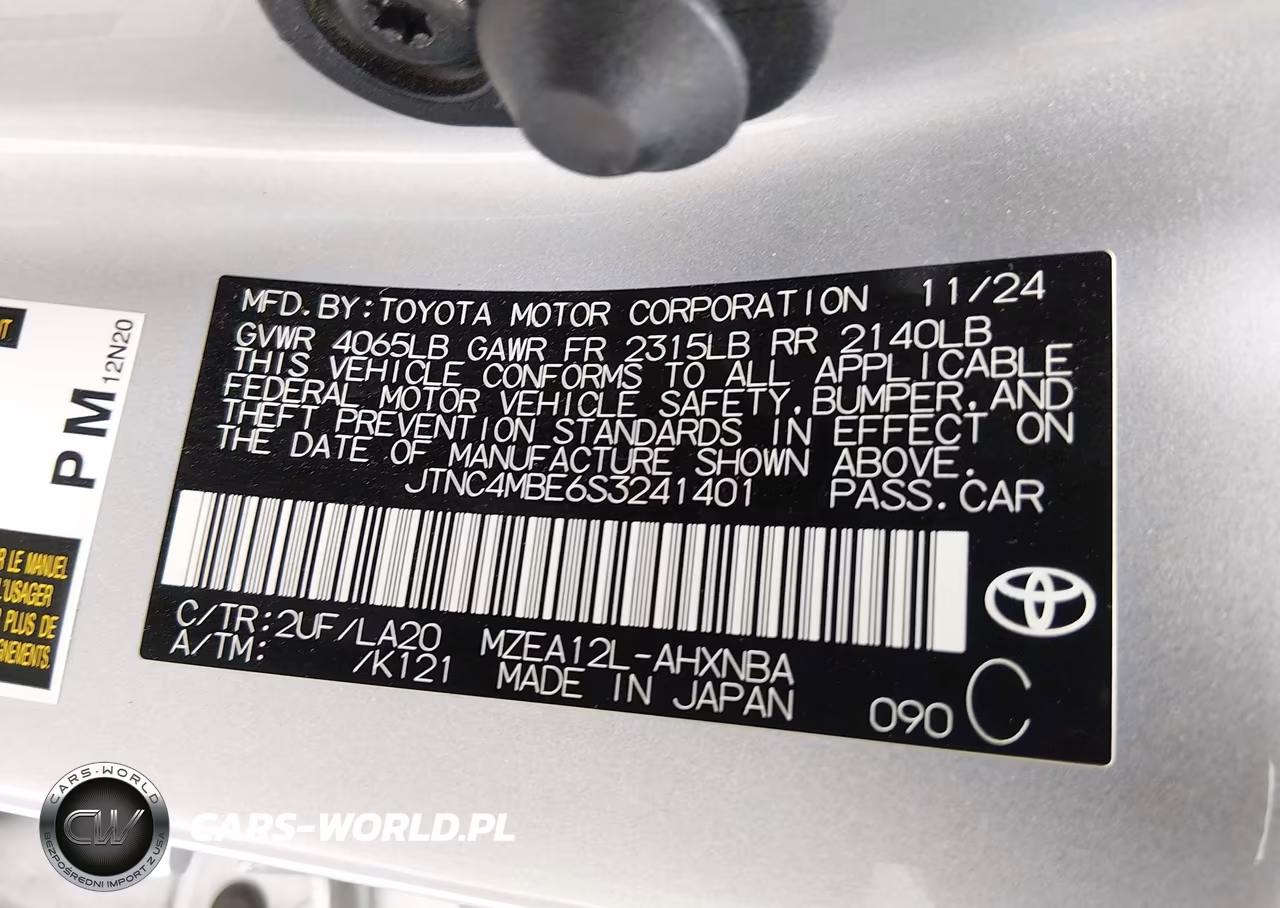 2025 Toyota Corolla Xse VIN:JTNC4MBE6S3241401 - 9