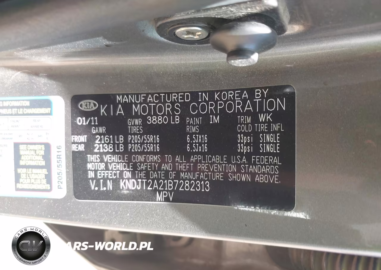 2011 Kia Soul + VIN:KNDJT2A21B7282313 - 9
