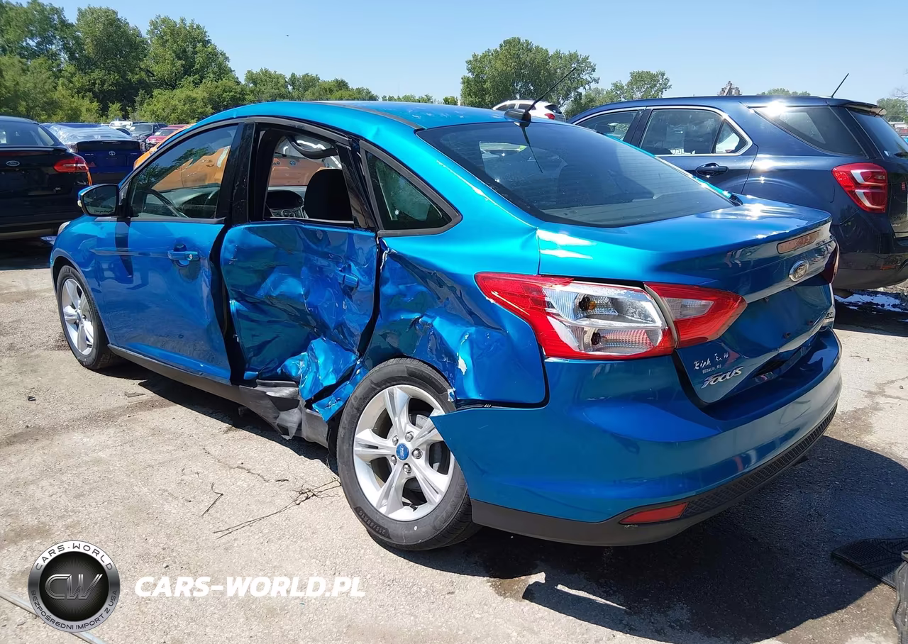 2013 Ford Focus Se VIN:1FADP3F23DL123762 - 3