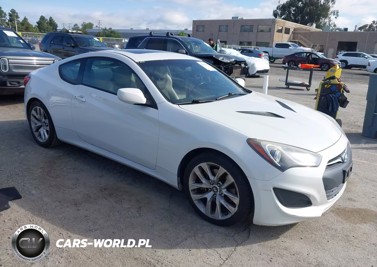 2013 Hyundai Genesis 2.0T Premium