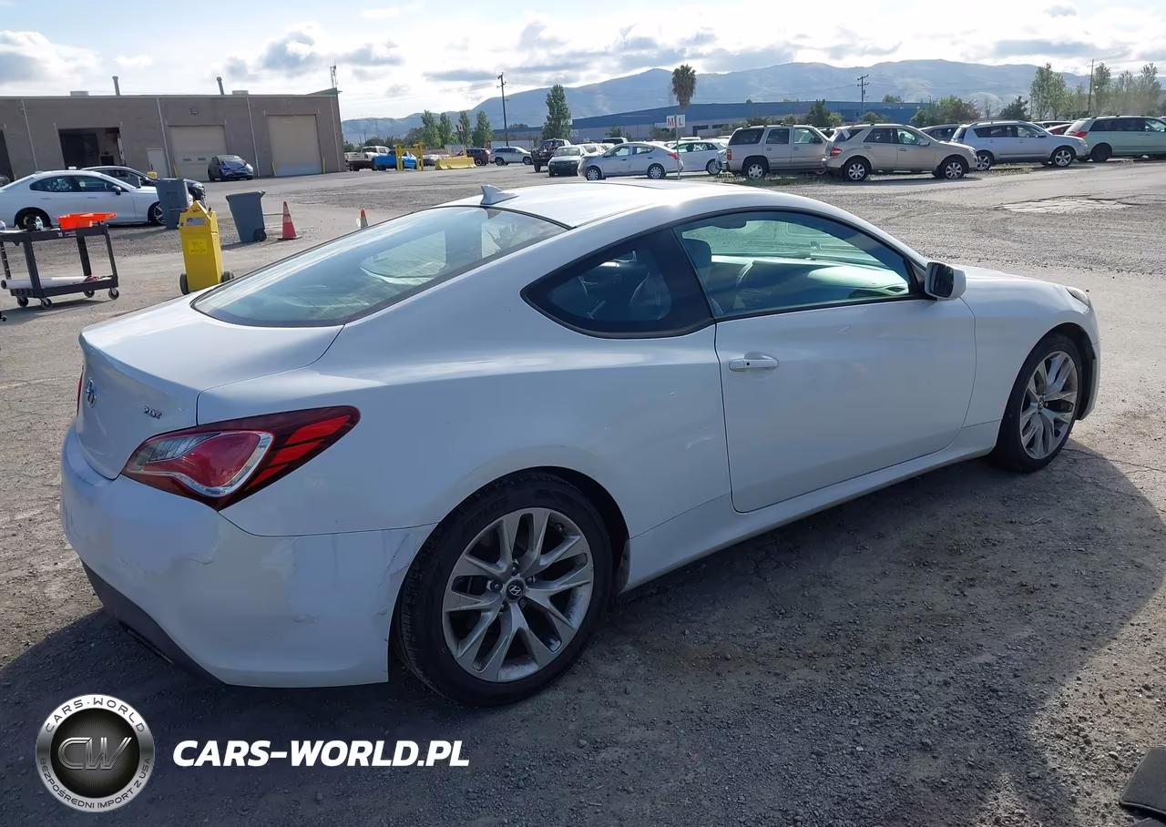 2013 Hyundai Genesis 2.0T Premium VIN:KMHHT6KD4DU103803 - 4