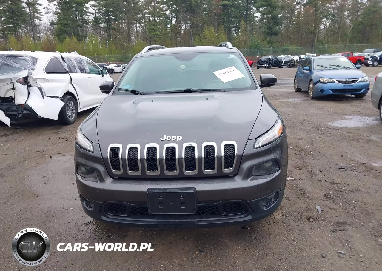 2017 Jeep Cherokee Latitude 4X4 VIN:1C4PJMCS6HW556967 - 12